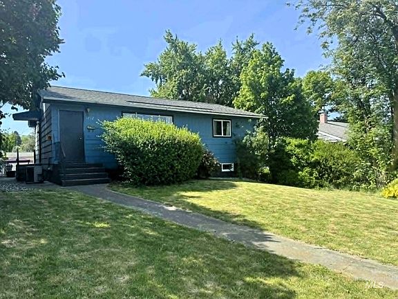 3rd image of 1212 16th Ave
