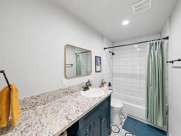 5704 Glenhollow Path — Photo 10