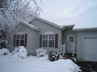 210 Drummond Dr, Ballston Spa, NY 12020