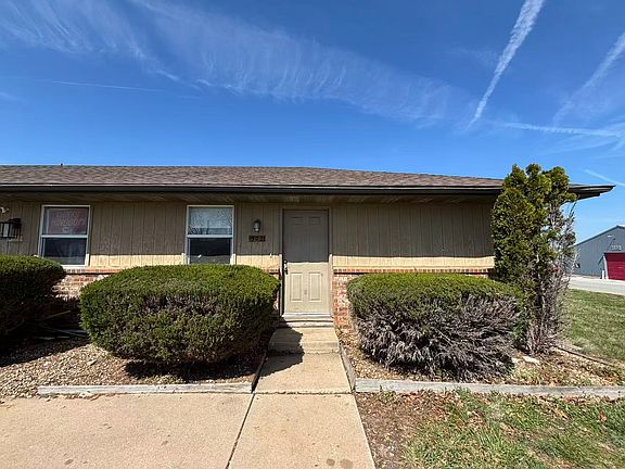 2nd image of 625 Meadowridge Dr
