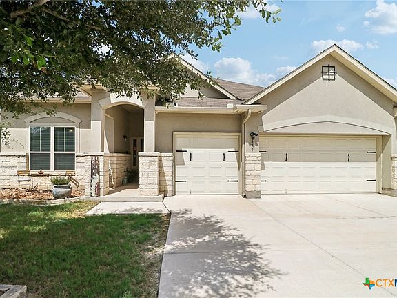 3rd image of 479 Briar Ln