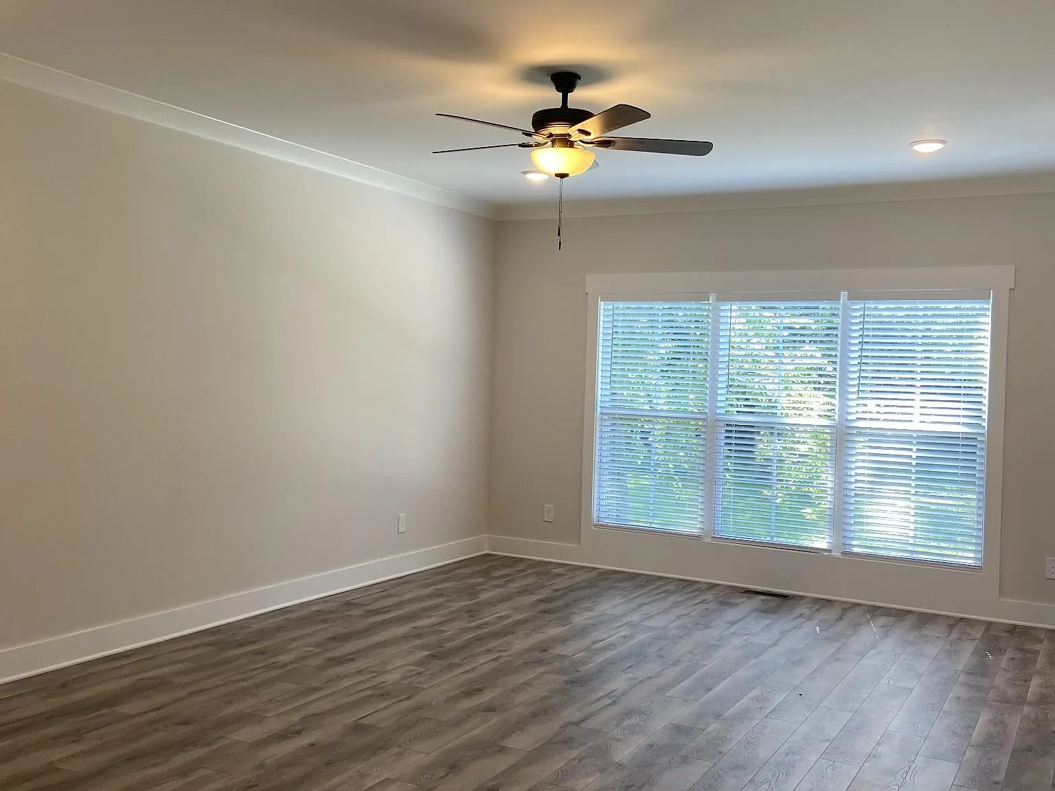 3 bed, 1548 sqft, $2,300 — Photo 3