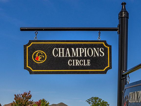 3rd image of 1077 Champions Cir
