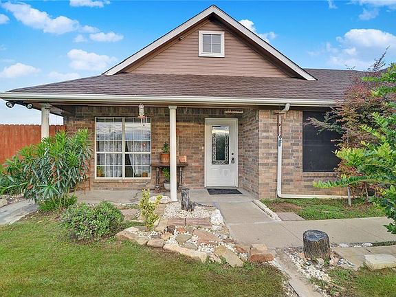 4th image of 1802 Melody Cir