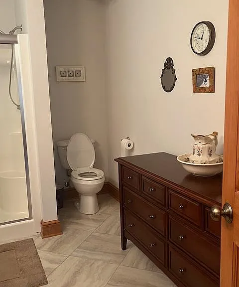 343 Governors Ln — Photo 18