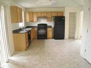 Kitchen & Dining Area