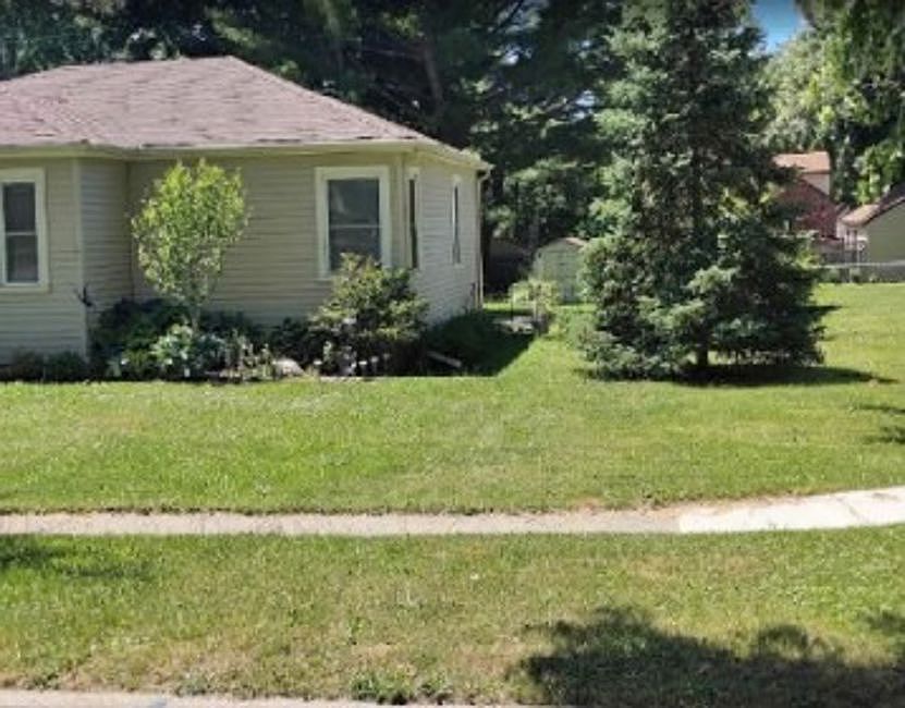 1st image of 323 Mary St