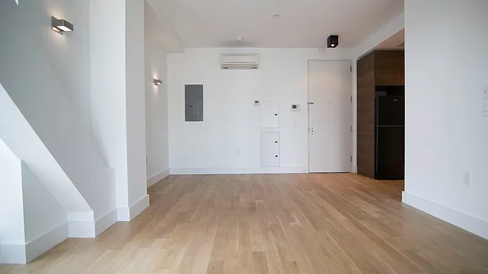 Rented by Nooklyn NYC LLC | media 68
