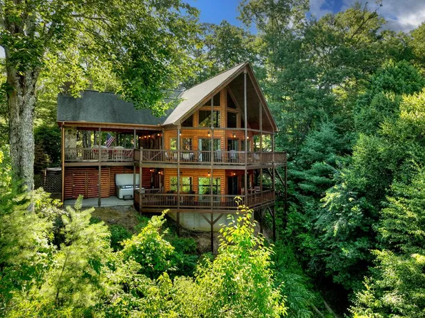 599 Choctaw Rdg, Blue Ridge, GA 30513