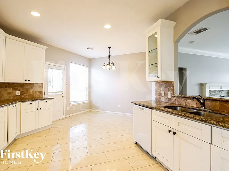 18222 Noble Forest Dr — Photo 8