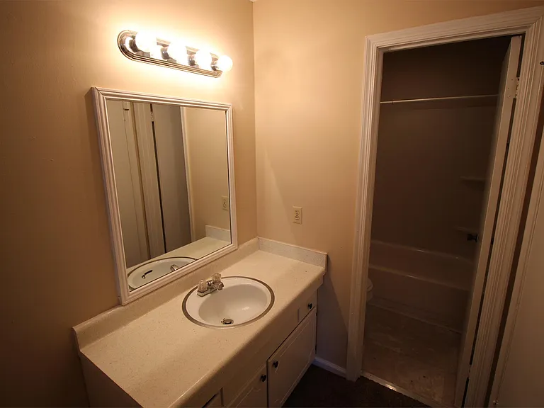 6454 Applecross Ave #C — Photo 9