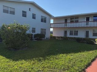 111 Chatham E, West Palm Beach, FL 33417