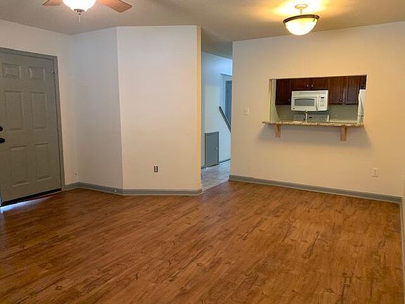 4th image of 310 Lake Ave