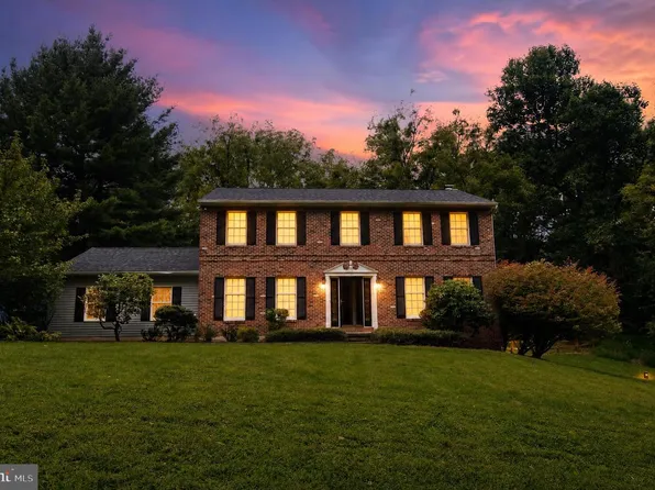 1544 Stouff Rd, Downingtown, PA 19335