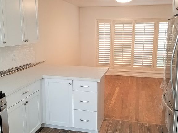 3rd image of 1654 Greenwich St