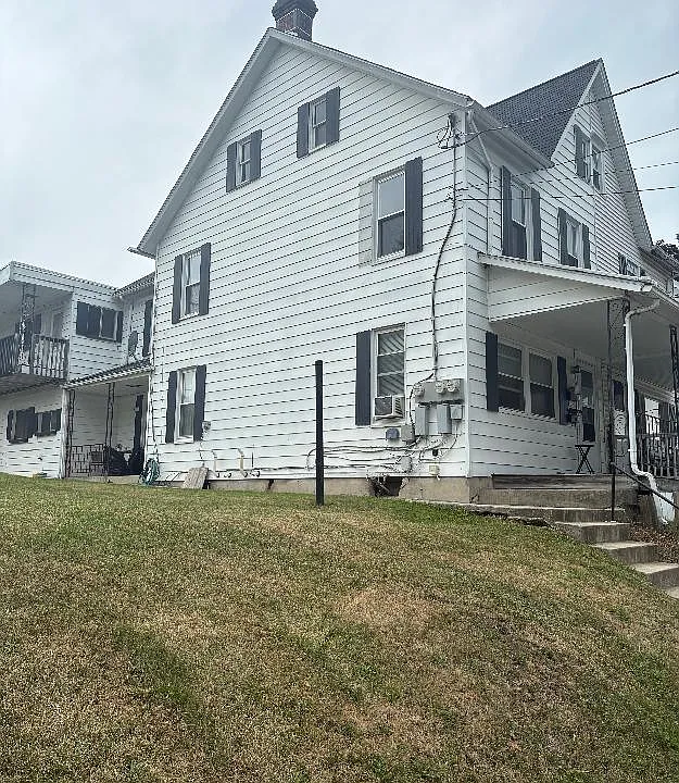 250 S Front St #2