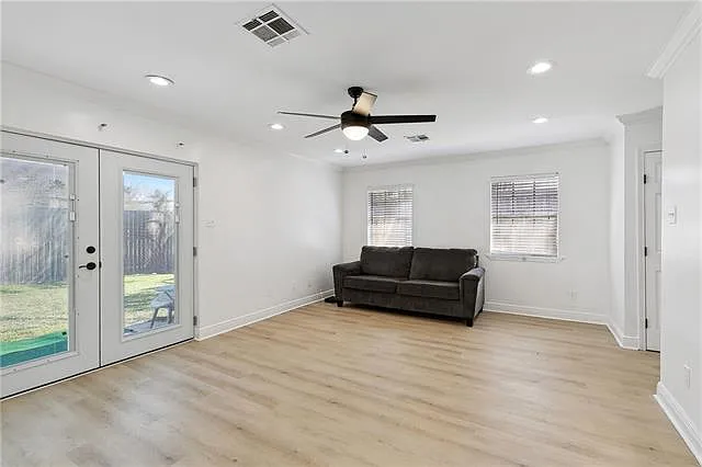 3 bed, 1.0 bath, 1225 sqft, $1,950 — Photo 4