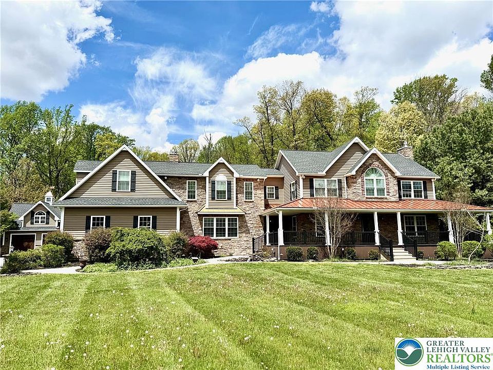 1st image of 284 Walker Rd