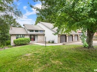 6 Hickory Hills Dr, Springfield, IL 62707