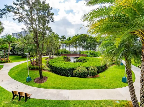 2801 NE 183rd St, Aventura, FL