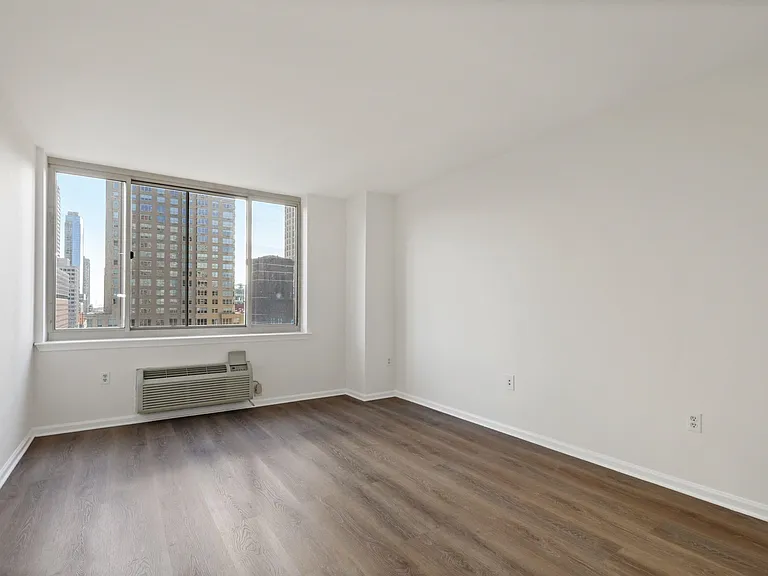 1 2nd St #1809 — Photo 6