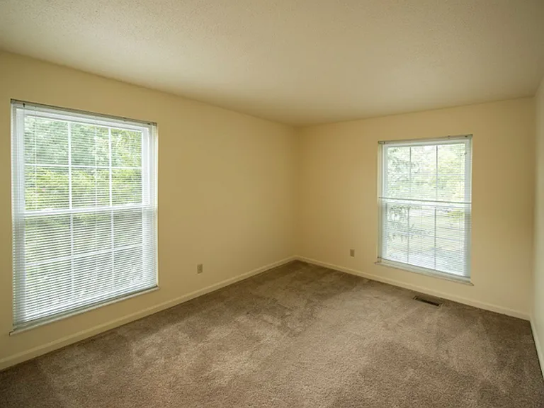 Fountain Lake Apartment Homes — Photo 6