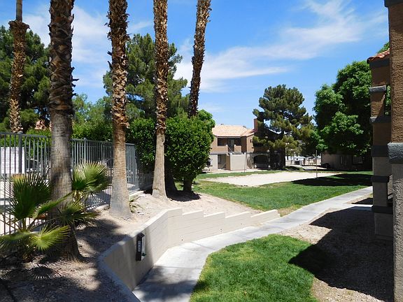 3rd image of 231 Mission Newport Ln APT 201