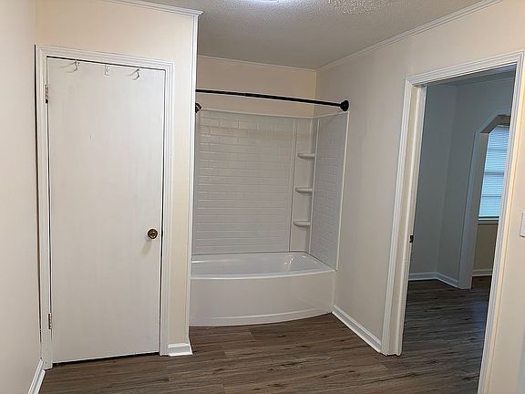 4th image of 57 Highland Ave