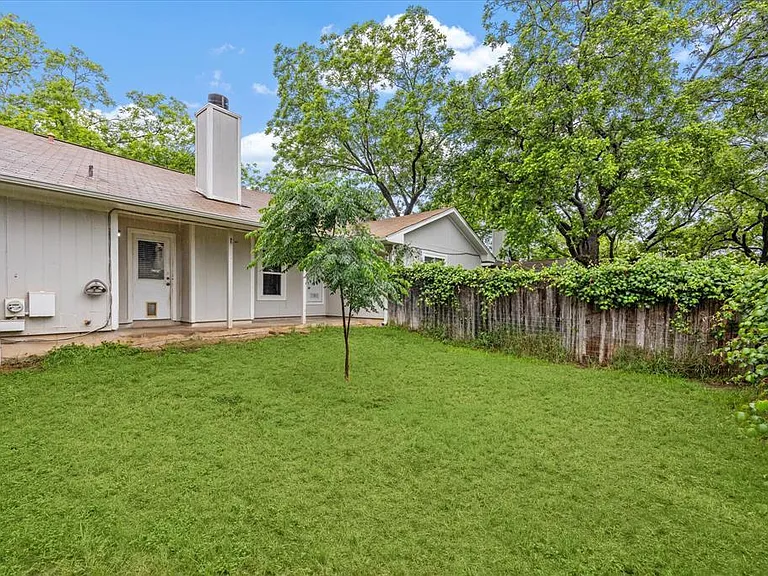 12817 Hymeadow Dr #B — Photo 14
