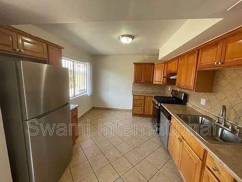 7716 S Figueroa St #4 Photo 1