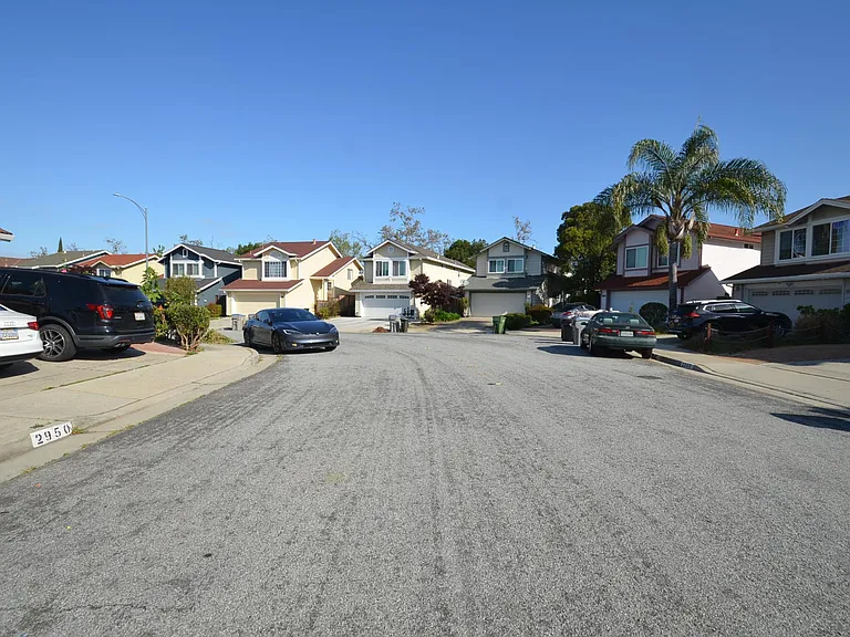 2952 Creek Point Dr — Photo 23