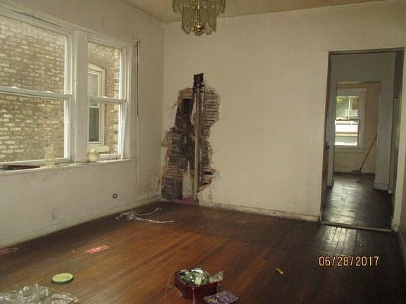 4th image of 760 S Kilbourn Ave