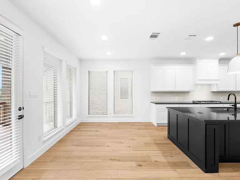 310 Barton Crk — Photo 21