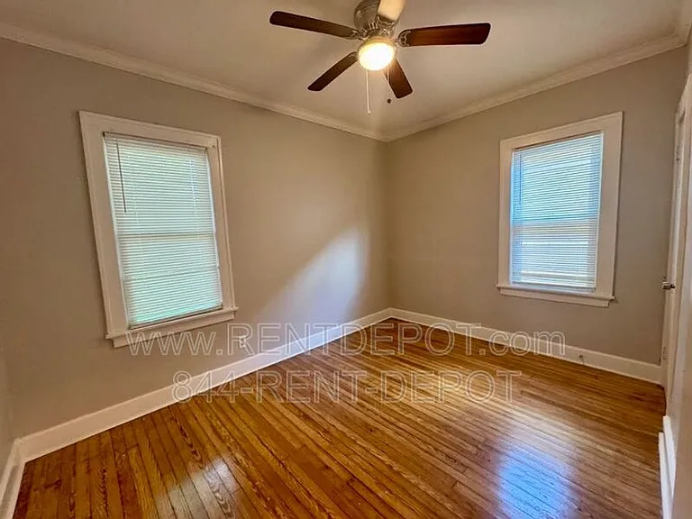 1016 Marshall Ave — Photo 6