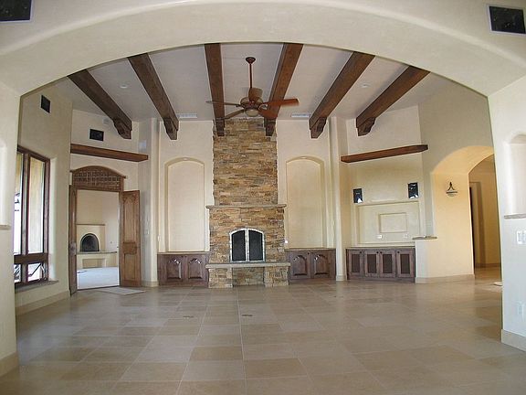 3rd image of 71 Camino Pacifico