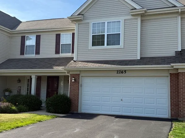 2265 Pembridge Dr, Lake In The Hills, IL 60156