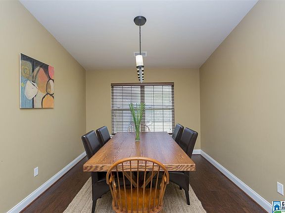 5th image of 3292 River Crest Dr S