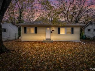 10521 Duke Dr, Saint Louis, MO 63136