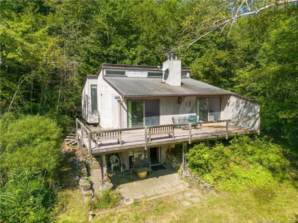 9 Howe Road, Litchfield, CT 06759