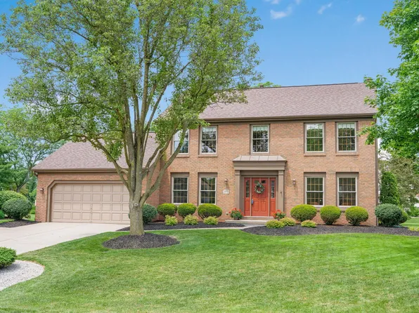 3077 Shoreline Dr, Lewis Center, OH 43035