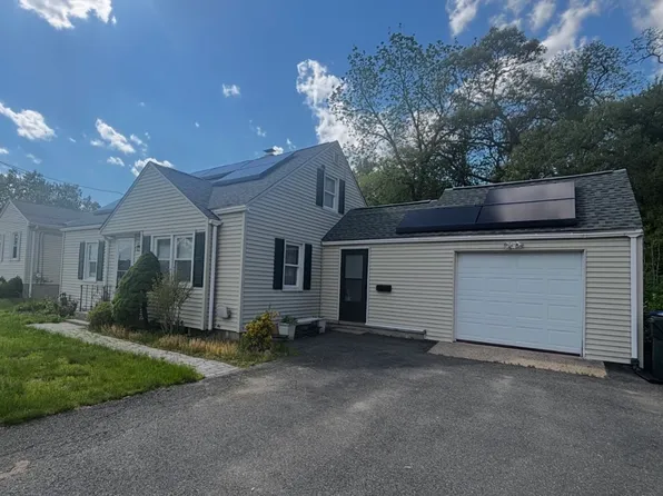 36 Oconnell St, Springfield, MA 01104