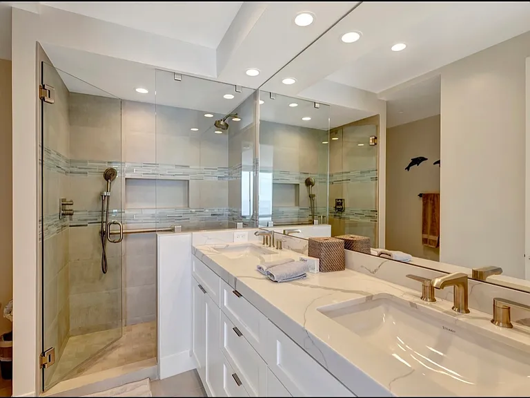 1760 Avenida Del Mundo #208 — Photo 6