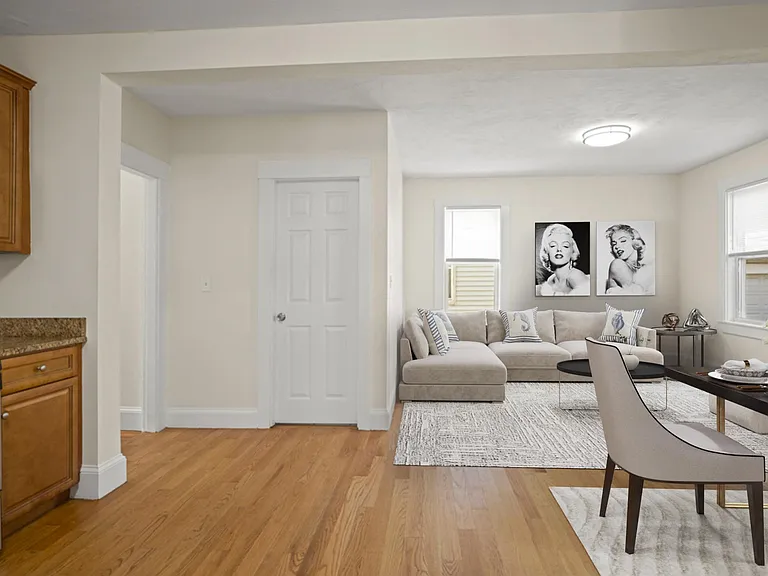 20 Sudan St #3 — Photo 2