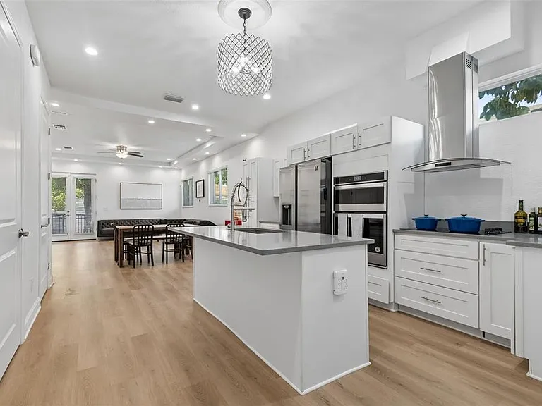 2113 W Cass St #2 — Photo 9