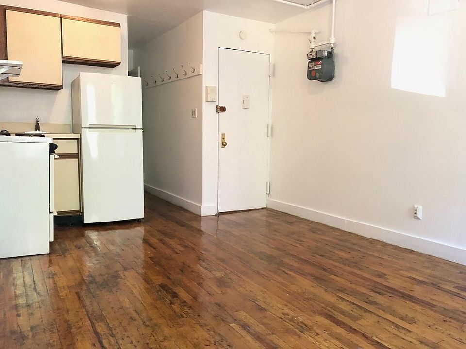 2nd image of 512 E 13th St Unit I3c