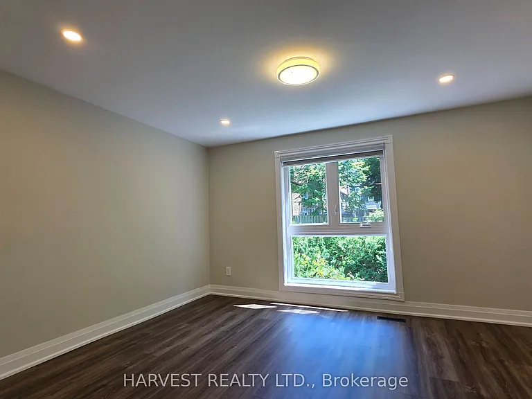 54 Paul Markway — Photo 9