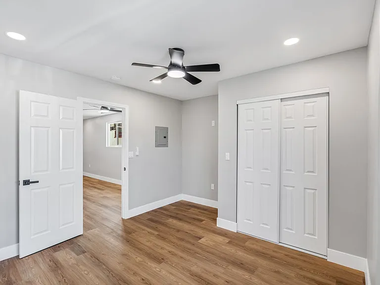 4284 Marlborough Ave — Photo 2