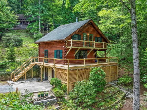 282 Soco Acres Rd, Maggie Valley, NC 28751