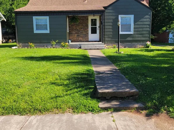 12 W Anderson, Aurora, MO 65605