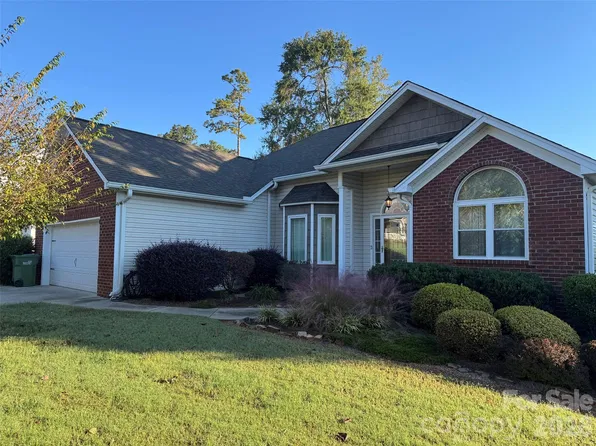 204 Silver Birch Ln, Mount Holly, NC 28120